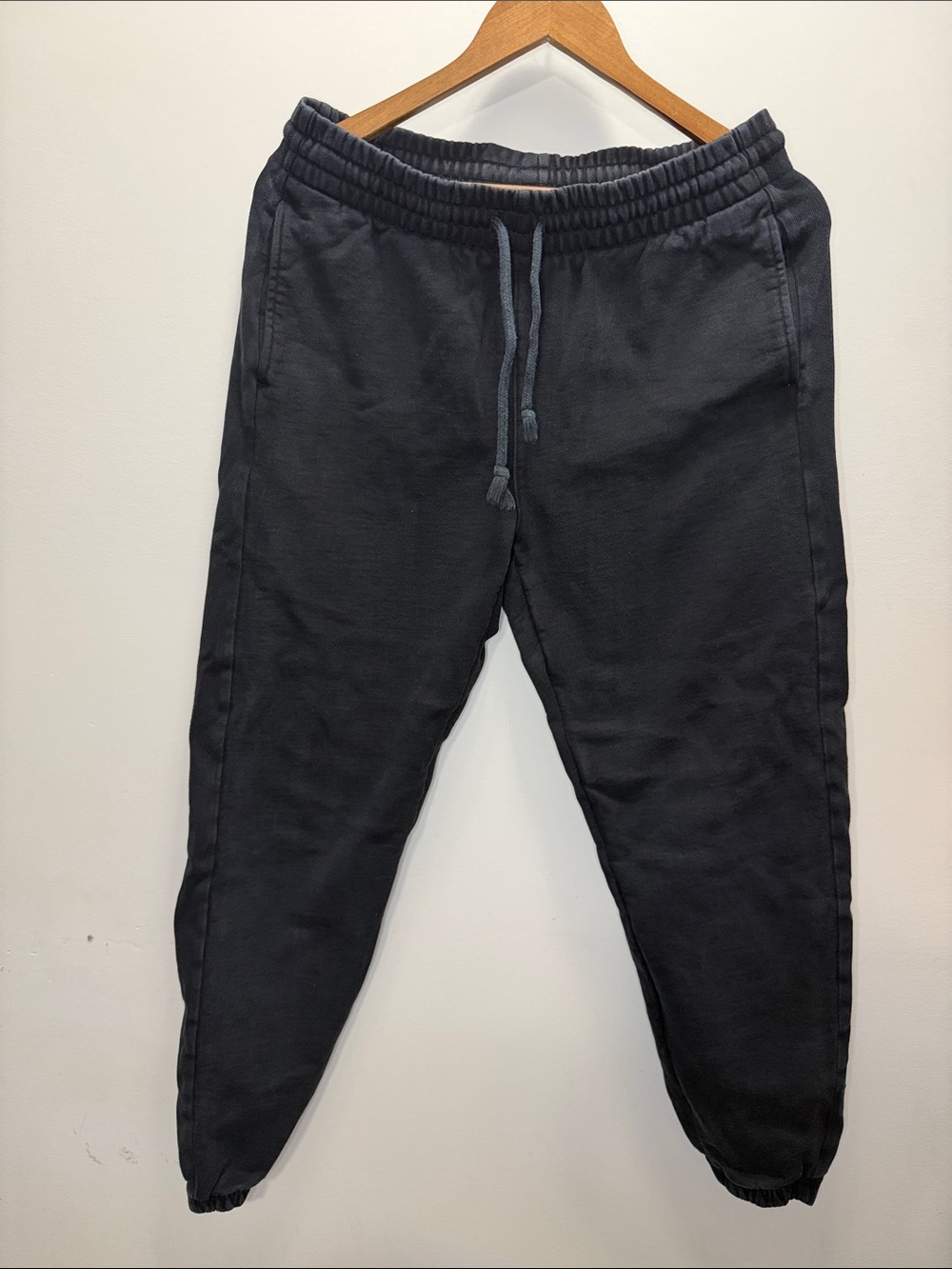 TNA Extra, Heavy Fleece Charcoal Black Boyfriend Fleece Highwaist Size M 39Lx28I